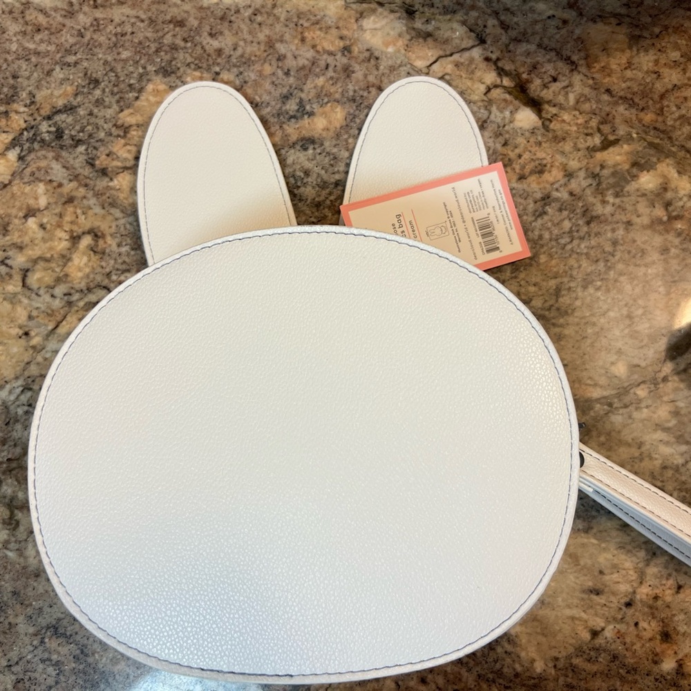 DEARCLOUD MIFFY Faux Leather Cosmetics Bag w/ Removable Wristlet Strap - Picture 8 of 10